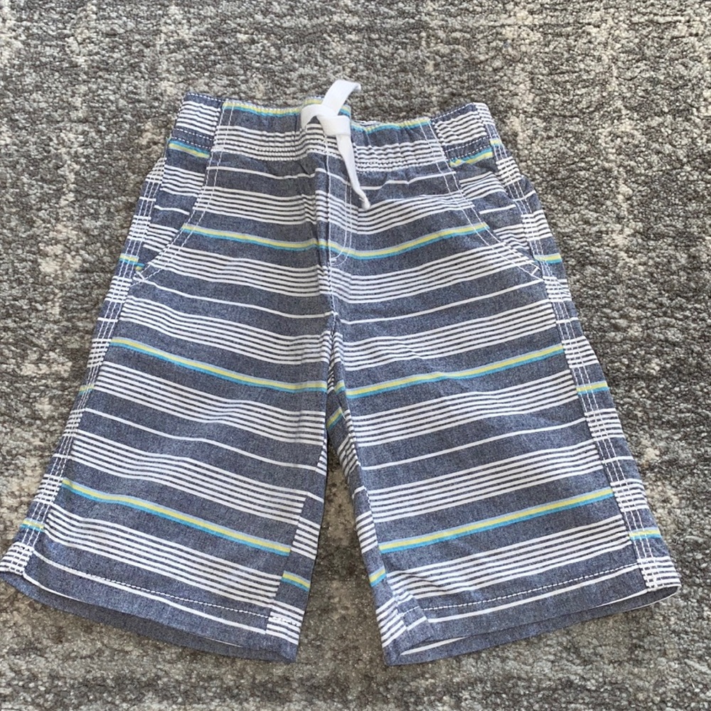 NWT New Boy’s Crazy Eight Gray Striped Shorts 4T